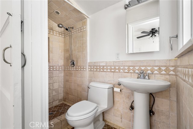 Detail Gallery Image 16 of 30 For 4851 Faculty, Long Beach,  CA 90808 - 6 Beds | 5 Baths