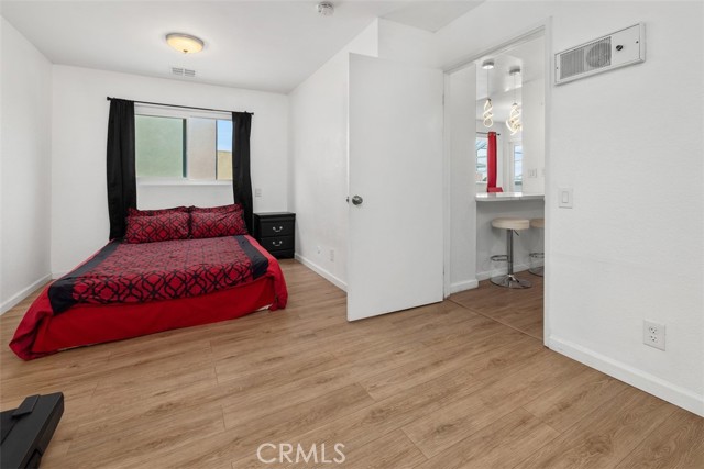 3142 Midway Drive, San Diego CA: https://media.crmls.org/medias/f5f093fb-38c7-4761-bf81-26b25076940d.jpg