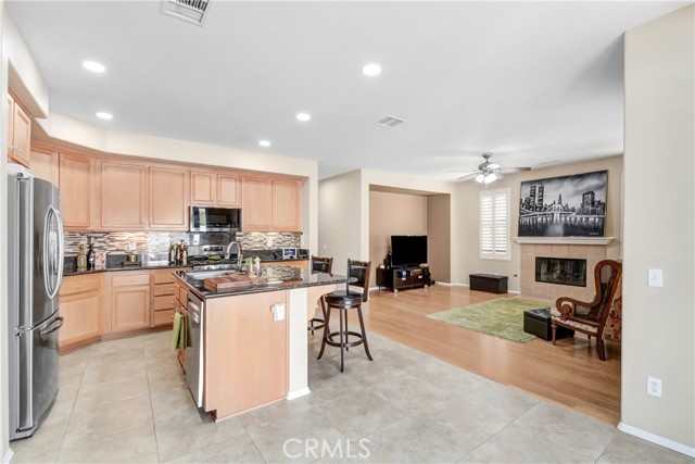 31 Newburn Court, Beaumont CA: https://media.crmls.org/medias/f5f0aa8e-4e61-47a9-a18f-58d08358ca63.jpg
