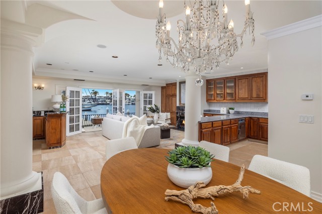 Detail Gallery Image 6 of 54 For 339 via Lido Soud, Newport Beach,  CA 92663 - 4 Beds | 4 Baths