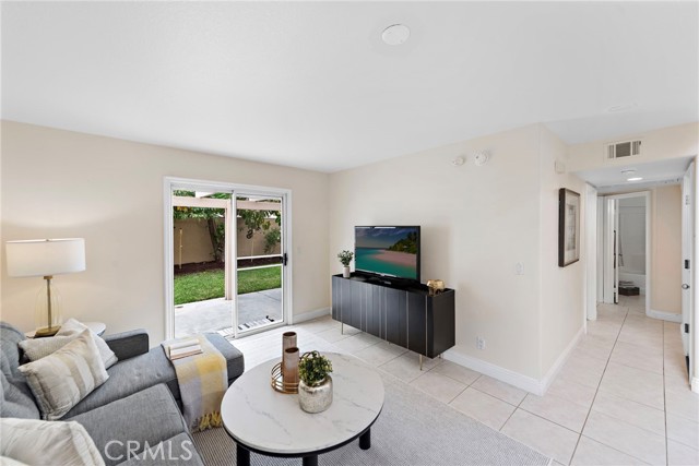 30 Calle Estero, Rancho Santa Margarita CA: https://media.crmls.org/medias/f5f2a7a9-352a-462d-9c98-45682212134e.jpg
