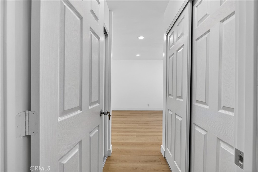 https://media.crmls.org/medias/f5f35382-b6dd-47c6-9842-8cf2e014b585.jpg?preset=X-Large