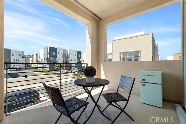 Detail Gallery Image 9 of 46 For 27466 Mercantile Ct, Valencia,  CA 91381 - 2 Beds | 2 Baths