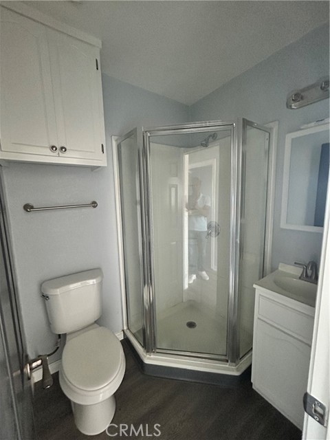 Detail Gallery Image 6 of 22 For 5165 Pickford St #1/4,  Los Angeles,  CA 90019 - 3 Beds | 2 Baths