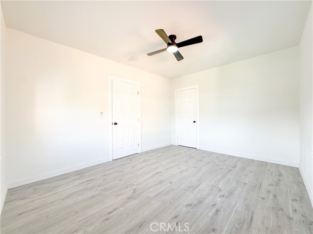 127 E 65th Street, Los Angeles CA: https://media.crmls.org/medias/f5f47913-3a18-4b62-8355-65c684001fa3.jpg