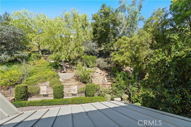 29123 Black Pine Way, Saugus CA: https://media.crmls.org/medias/f5f47aac-9980-40f3-a328-c0f0d085e7d4.jpg