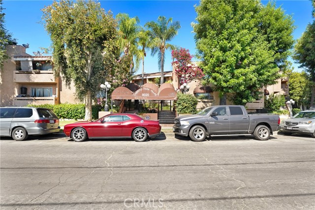 8020 Langdon Avenue, Van Nuys CA: https://media.crmls.org/medias/f5f4d55e-a823-4c28-8343-c50b38cb622a.jpg
