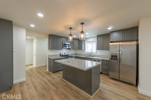 Detail Gallery Image 3 of 12 For 271 E 8th, Chico,  CA 95928 - 3 Beds | 2 Baths