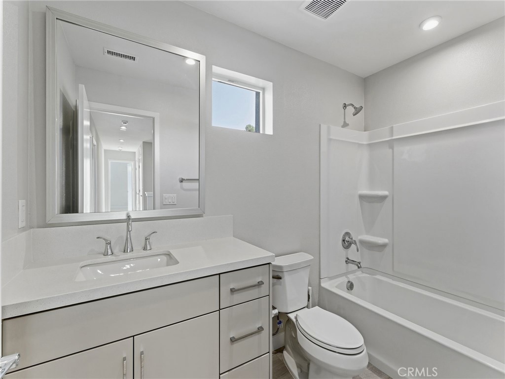 MLS #OC25245479 image #19