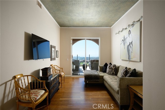 11 Classico Drive, Newport Coast CA: https://media.crmls.org/medias/f5f666d1-25c4-4cca-a485-0fb0d40fc073.jpg