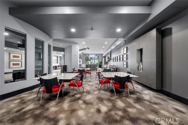 400 W Ocean Boulevard, Long Beach CA: https://media.crmls.org/medias/f5f6873a-f04d-4c4d-aa2c-c29390e39ee8.jpg