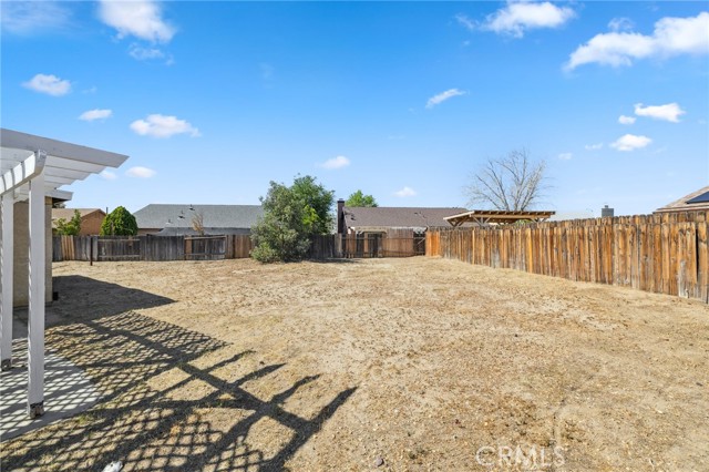 3112 Echo Drive, Rosamond CA: https://media.crmls.org/medias/f5f718b2-b76a-40ce-bf59-bc5227a374ca.jpg