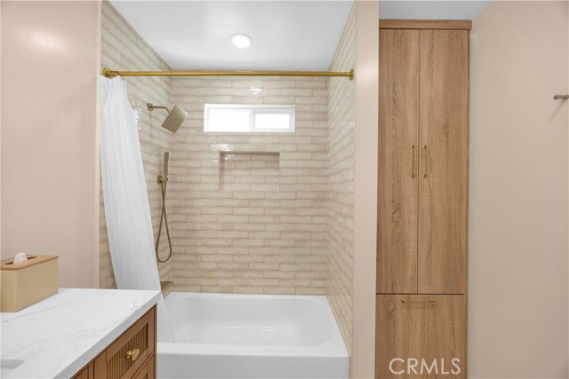2430 Marber Avenue, Long Beach CA: https://media.crmls.org/medias/f5f7a06c-1806-48b7-87a1-36807eaa265c.jpg