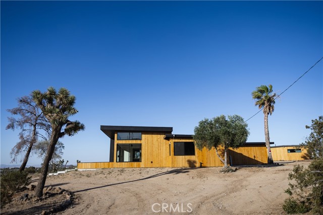 3977 Sage Avenue, Yucca Valley CA: https://media.crmls.org/medias/f5f7e6aa-0ed9-443f-a2d9-ddf5930fab0b.jpg