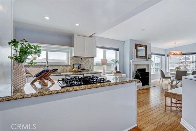 Detail Gallery Image 9 of 32 For 320 31 St, Manhattan Beach,  CA 90266 - 3 Beds | 2/1 Baths