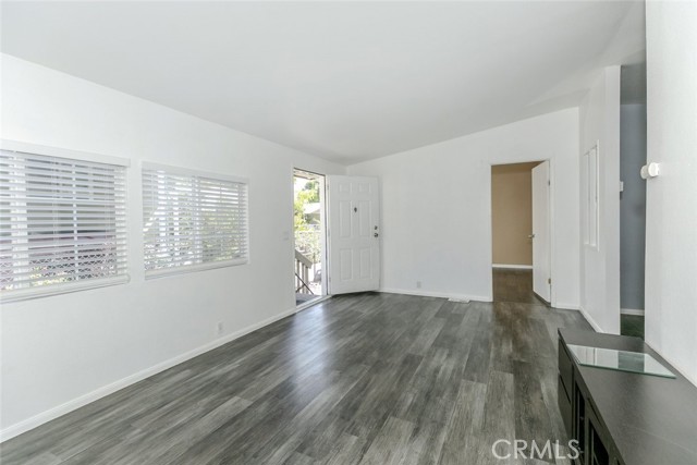 29021 Bouquet Canyon Road, Saugus CA: https://media.crmls.org/medias/f5f86d8e-eefc-461a-a2d6-3e32d76558c7.jpg