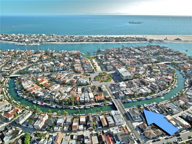 Detail Gallery Image 3 of 71 For 89 Rivo Alto Canal, Long Beach,  CA 90803 - 5 Beds | 3/1 Baths