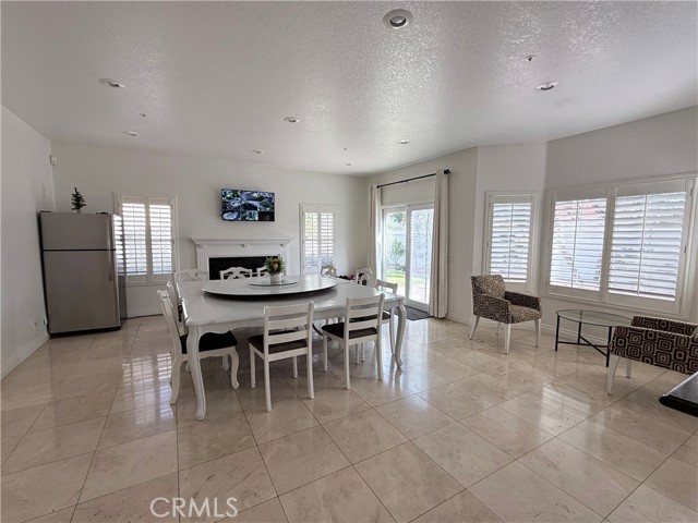 Detail Gallery Image 10 of 26 For 7919 San Pedro St, Fontana,  CA 92336 - 5 Beds | 3 Baths