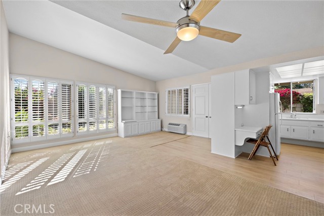 Detail Gallery Image 3 of 22 For 384 Avenida Castilla a,  Laguna Woods,  CA 92637 - 2 Beds | 1 Baths