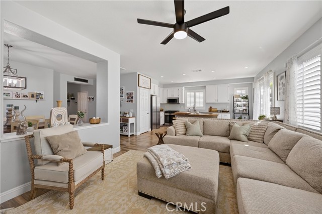 Detail Gallery Image 4 of 49 For 29015 Cantabria Ct, Moreno Valley,  CA 92555 - 4 Beds | 3 Baths