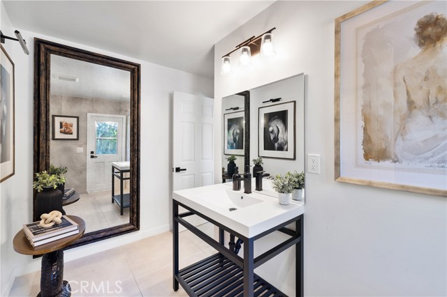 Detail Gallery Image 31 of 69 For 23202 Aetna St, Woodland Hills,  CA 91367 - 5 Beds | 4 Baths