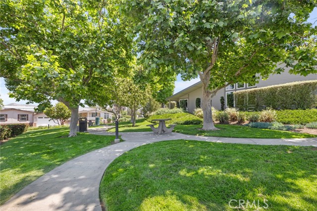 1550 Rimpau Avenue, Corona CA: https://media.crmls.org/medias/f5f99a9e-e32f-4ba7-9f10-3317bc0003e2.jpg