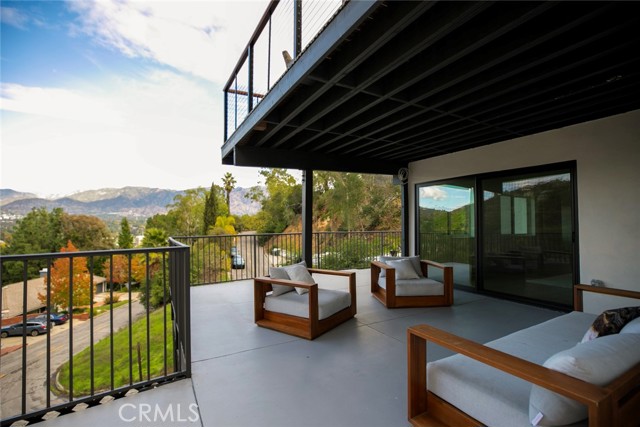 Detail Gallery Image 13 of 66 For 981 Glen Oaks, Pasadena,  CA 91105 - 3 Beds | 3 Baths