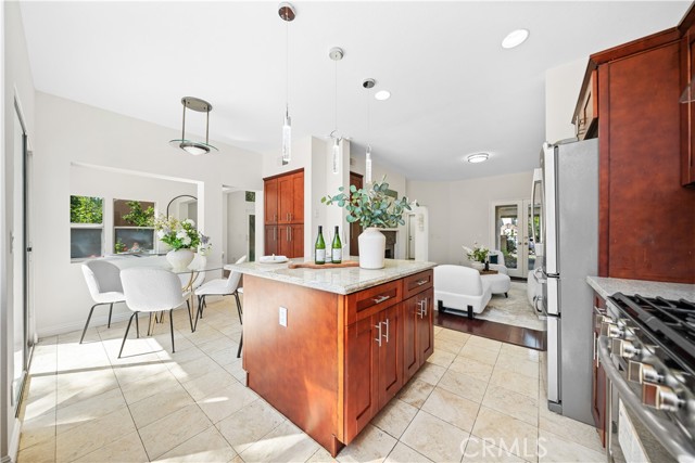 32 Belcanto, Irvine CA: https://media.crmls.org/medias/f5f9be02-3776-405a-bf39-e867624032dc.jpg