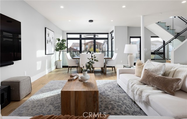 Detail Gallery Image 13 of 35 For 502 W Balboa Blvd, Newport Beach,  CA 92661 - 3 Beds | 3/1 Baths