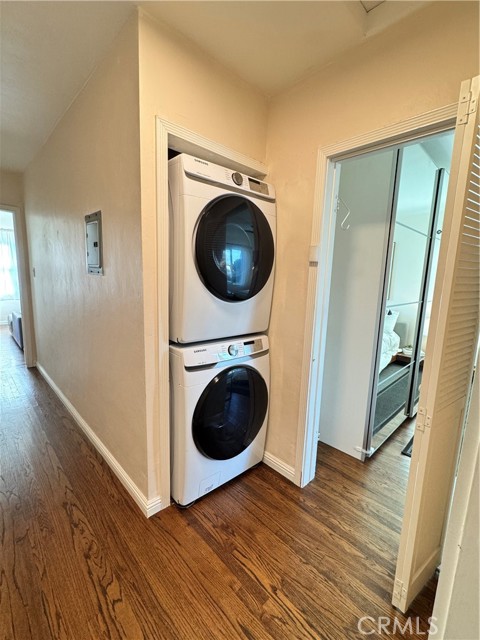 337 Lime, Long Beach CA: https://media.crmls.org/medias/f5fa2821-1454-4827-bf58-3d446c37f984.jpg