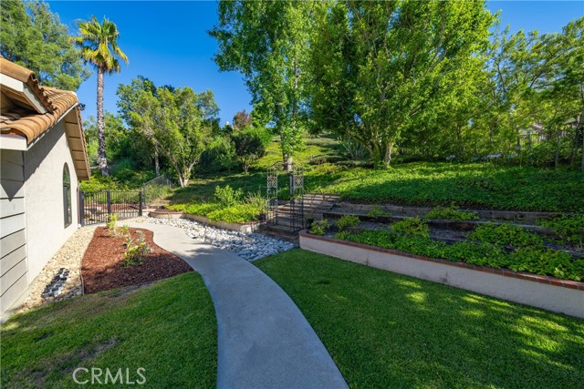 5347 E Big Sky Lane, Anaheim Hills CA: https://media.crmls.org/medias/f5fa58af-ff6f-479c-b7a1-66411a62ab8a.jpg