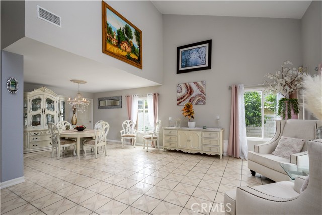 Detail Gallery Image 3 of 33 For 917 Brandywine Ln, Corona,  CA 92880 - 4 Beds | 2/1 Baths