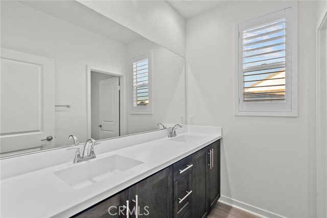 Detail Gallery Image 35 of 56 For 28600 Foothill Way, Saugus,  CA 91350 - 4 Beds | 3 Baths
