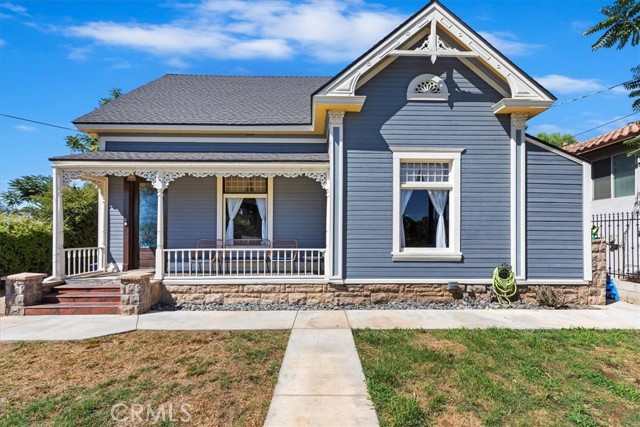 3820 Ridge Road, Riverside CA: https://media.crmls.org/medias/f5fab66f-46bf-46e3-b51a-5e9ae4ab1785.jpg