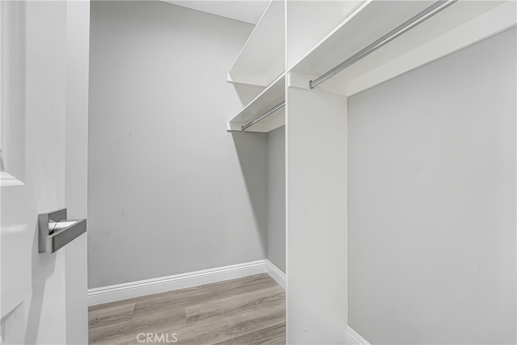 https://media.crmls.org/medias/f5faf004-d00e-46fe-b22c-6e16794bc846.jpg?preset=X-Large