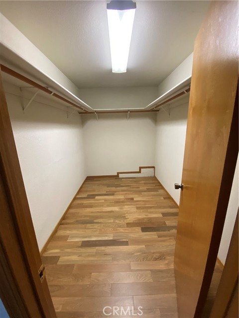 19232 N Shore Court, Hidden Valley Lake CA: https://media.crmls.org/medias/f5fcf6f4-f1a1-4fef-82a8-acbe08d2b988.jpg