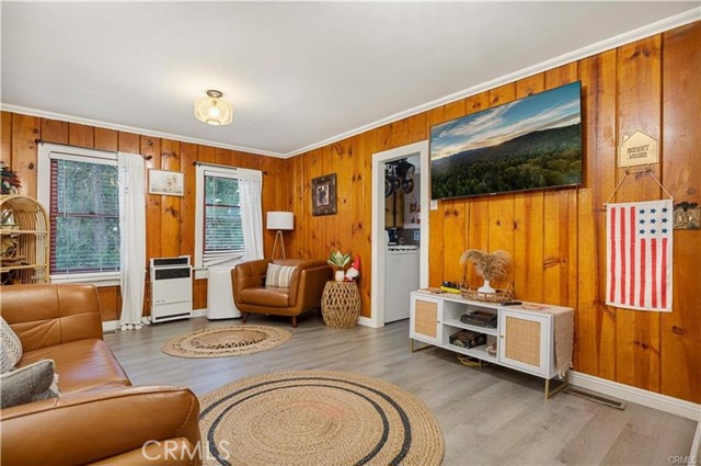 25576 Hi Lane, Twin Peaks CA: https://media.crmls.org/medias/f5fd17c5-bda9-443f-ae87-cd5555895447.jpg