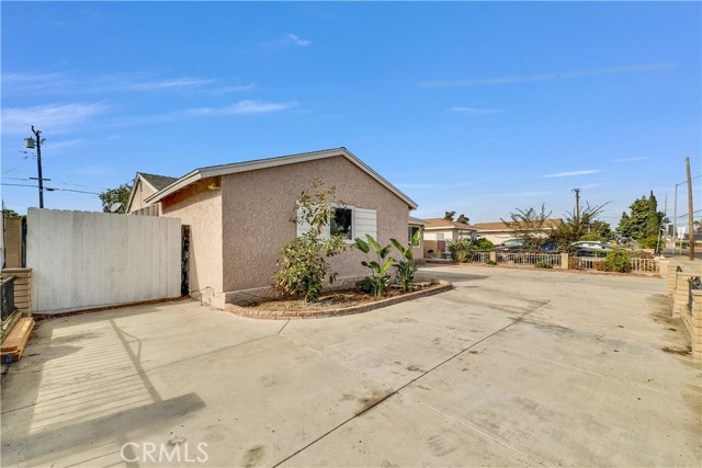 Detail Gallery Image 4 of 27 For 11531 Dale St, Garden Grove,  CA 92841 - 4 Beds | 2 Baths