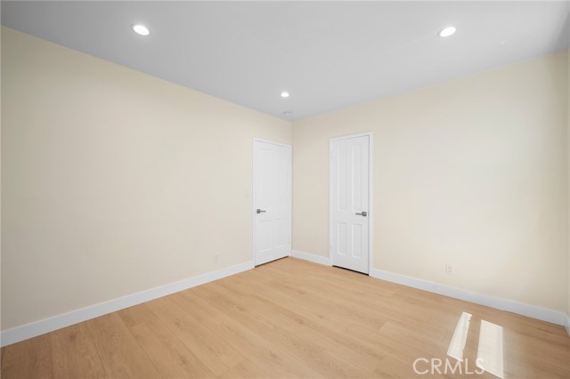 Detail Gallery Image 19 of 22 For 1007 W Angeleno Ave #101,  Burbank,  CA 91506 - 2 Beds | 2 Baths