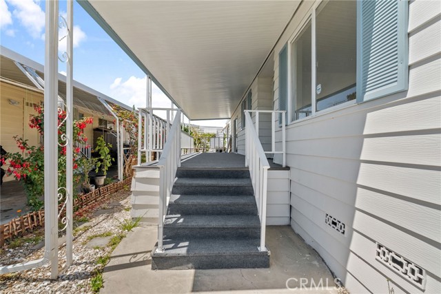 10200 Bolsa Ave, Westminster CA: https://media.crmls.org/medias/f5ff1623-6274-4c8f-8a11-8fa5779d6e87.jpg