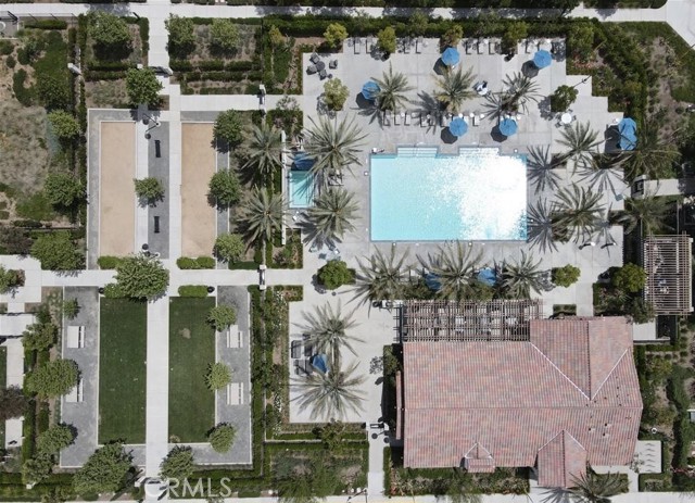 30469 Village Knoll Dr, Menifee CA: https://media.crmls.org/medias/f5ff2a4f-c2a5-482f-b00e-2952500bd480.jpg