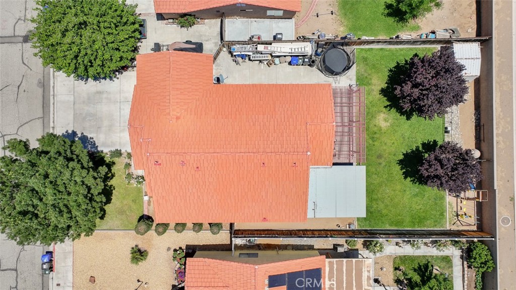 https://media.crmls.org/medias/f60051dd-48d9-4adc-9795-3bd8232ea707.jpg?preset=X-Large