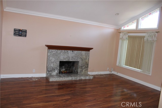 Detail Gallery Image 4 of 14 For 19710 Georgina Cir, Cerritos,  CA 90703 - 4 Beds | 2 Baths