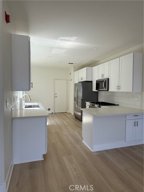 Detail Gallery Image 1 of 28 For 38 Sobrante, Aliso Viejo,  CA 92656 - 2 Beds | 2/1 Baths