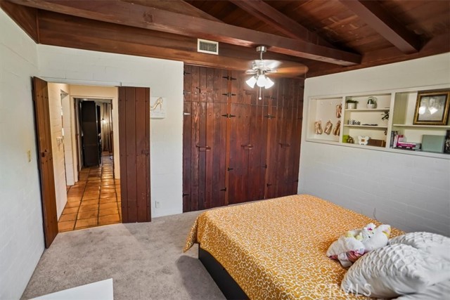 525 Bob Hope Drive, Burbank CA: https://media.crmls.org/medias/f6037d2e-1f2f-4c91-b18d-e60f43fbf4b0.jpg