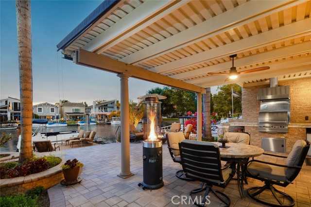 21891 Winnebago Lane, Lake Forest CA: https://media.crmls.org/medias/f603a082-56ad-4ed1-bd9d-1a24d773e87d.jpg