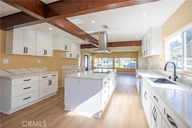 Detail Gallery Image 6 of 62 For 6081 Lemon, Long Beach,  CA 90805 - 4 Beds | 2 Baths