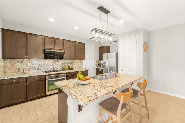 7169 Logsdon Drive, Eastvale CA: https://media.crmls.org/medias/f6041bf3-d4a2-4304-bda2-86181601cef0.jpg