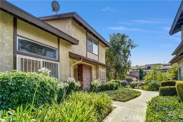 3853 Kenmore Avenue, Baldwin Park CA: https://media.crmls.org/medias/f604632c-3d8b-4db6-b6f6-5a22216c6dc3.jpg