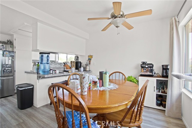 18702 Demion Lane, Huntington Beach CA: https://media.crmls.org/medias/f6049aee-f1e7-4a05-a271-9b5b5c79f814.jpg
